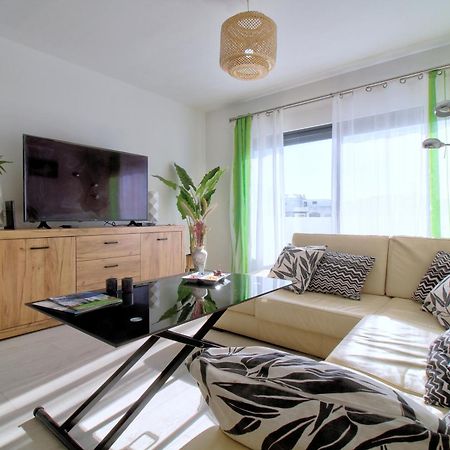 Center Location, Ac, Swimming Pool, And Parking Apartamento Olhão Exterior foto