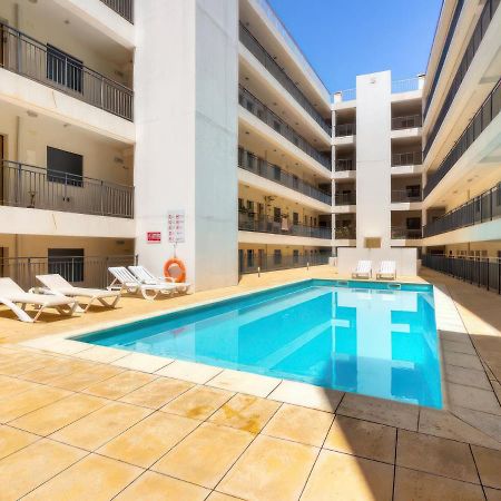 Center Location, Ac, Swimming Pool, And Parking Apartamento Olhão Exterior foto