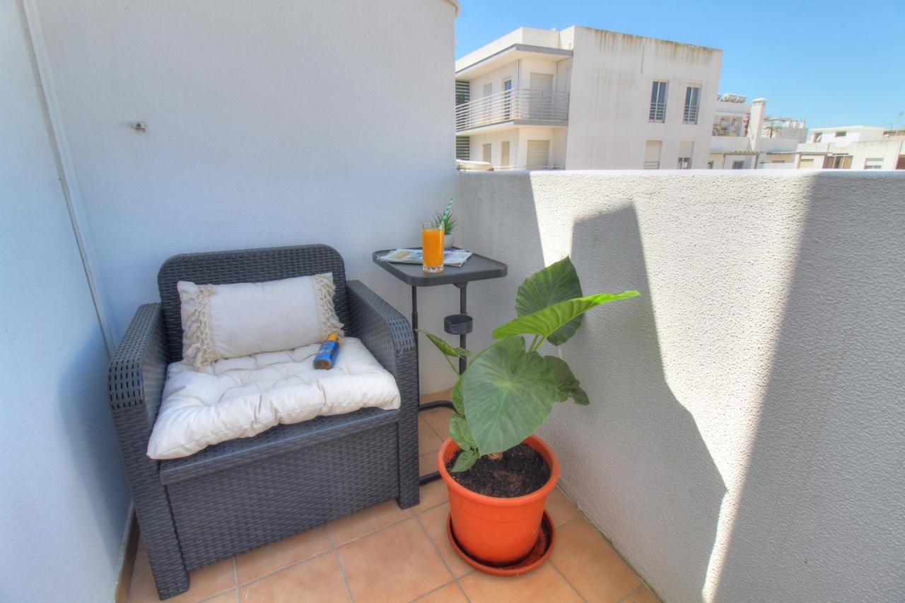Center Location, Ac, Swimming Pool, And Parking Apartamento Olhão Exterior foto