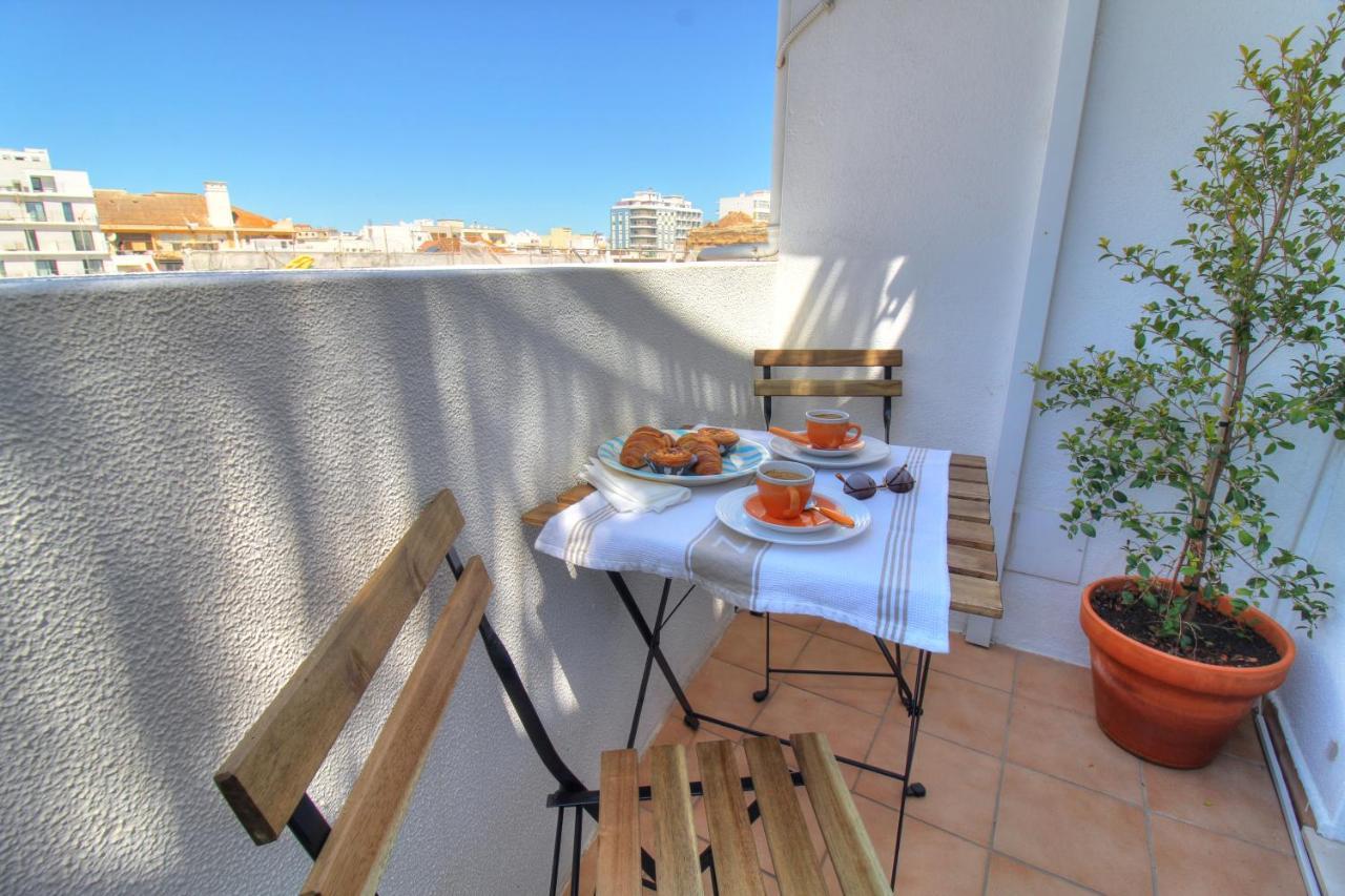 Center Location, Ac, Swimming Pool, And Parking Apartamento Olhão Exterior foto