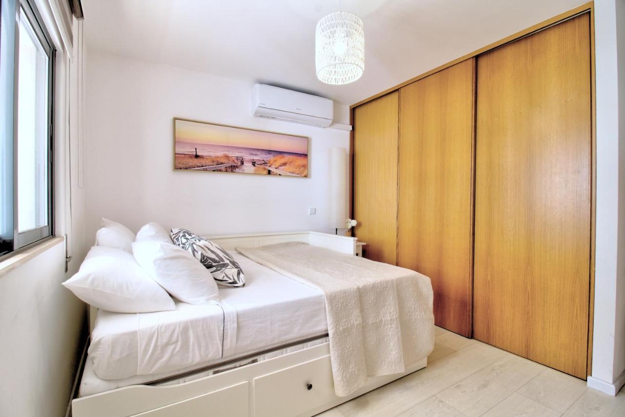 Center Location, Ac, Swimming Pool, And Parking Apartamento Olhão Exterior foto
